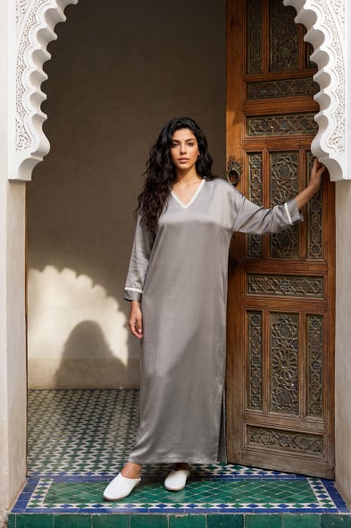 ABAYA À NOEUD